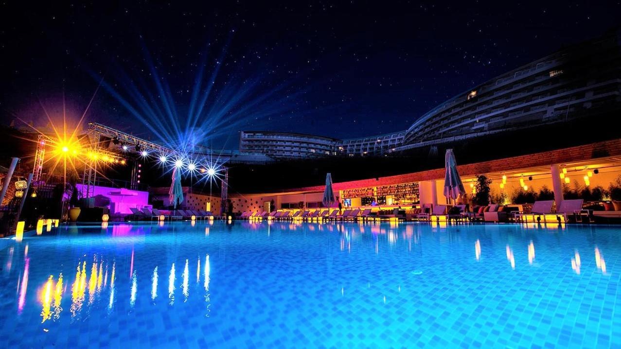 Elexus Hotel & Luxury Resort & Convention & Spa & Casino Kyrenia  Exterior photo